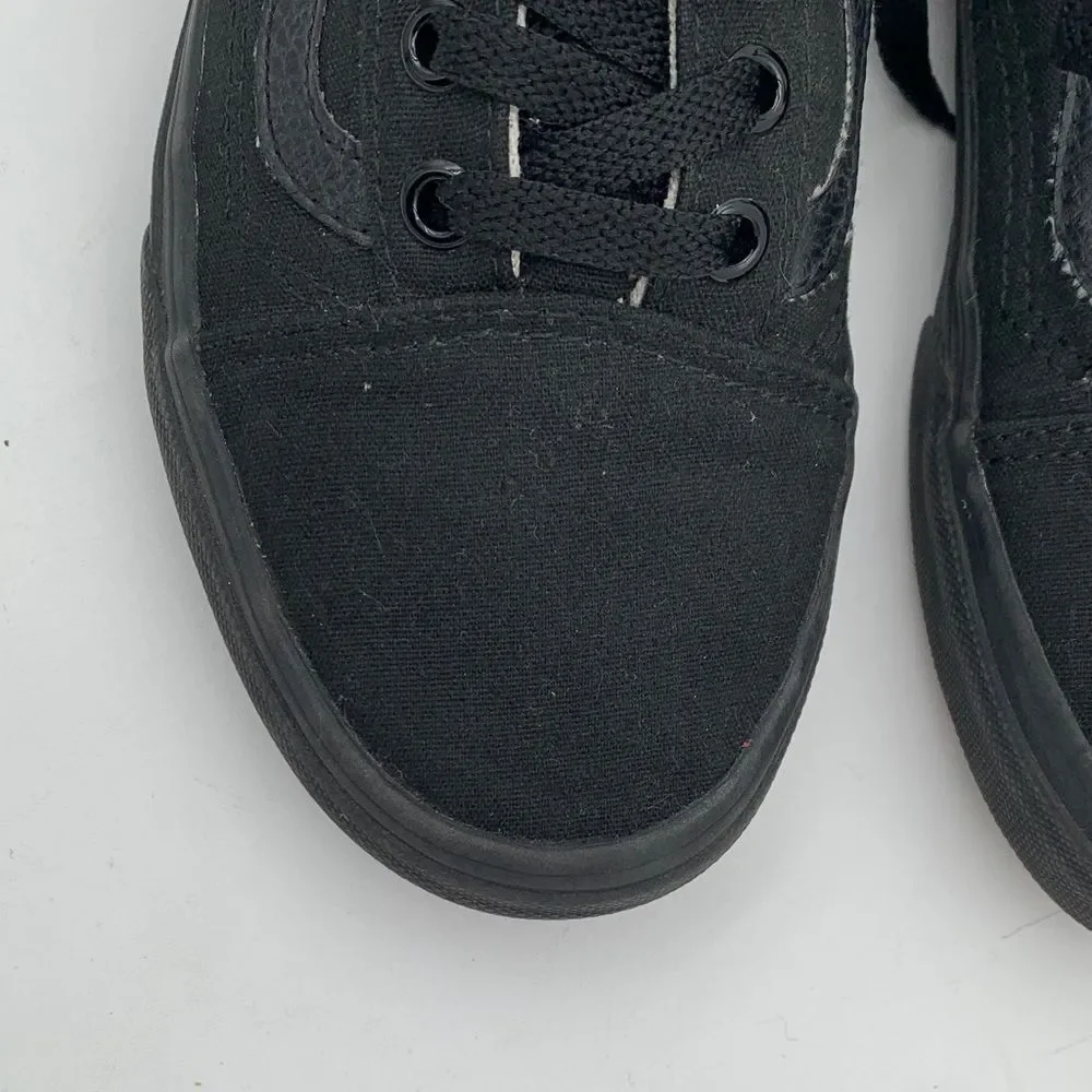 Vans Classic All-Black Low-Top Sneakers | Men’s Size 5 | Skate & Casual Shoes